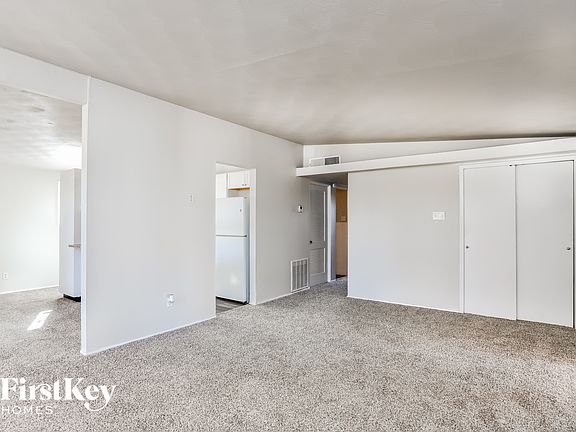 4th image of 410 Countryside Dr
