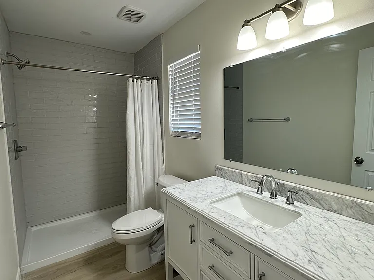 322 Texas Ave #A — Photo 6