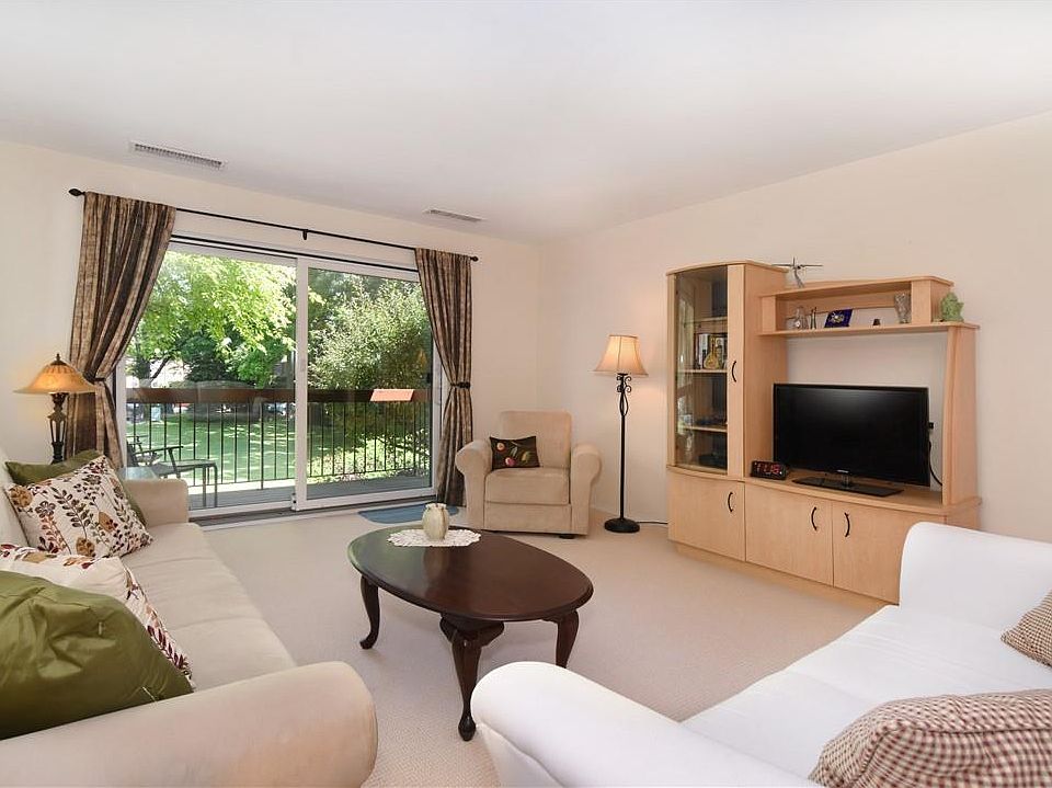 1st image of 26 Bronxville Glen Drive #4-10