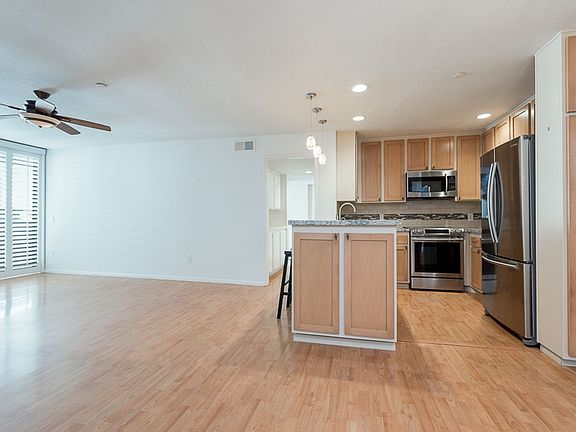 3rd image of 850 State St Unit 313