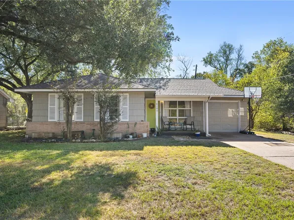 4105 W Carter Creek Pkwy, Bryan, TX 77802