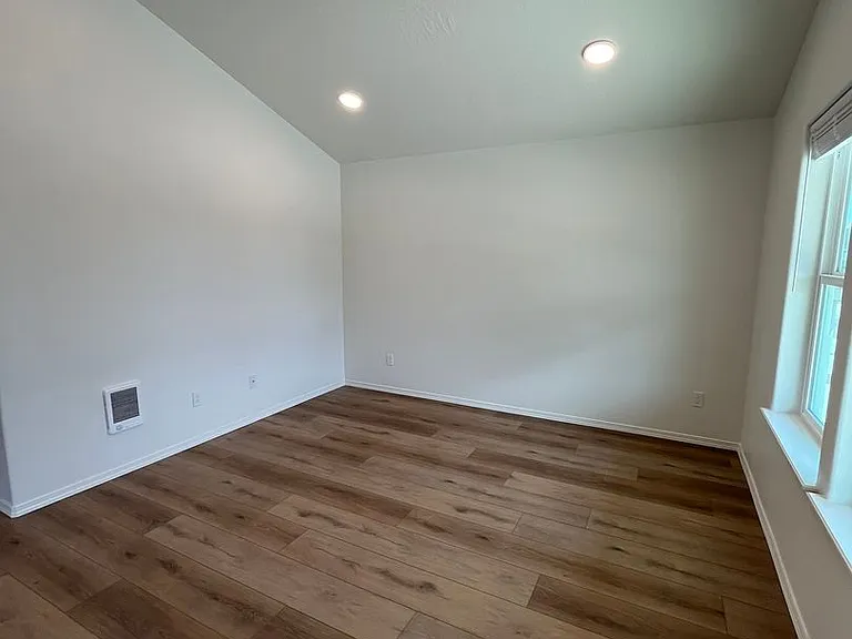 3686 S Penn Pl — Photo 2