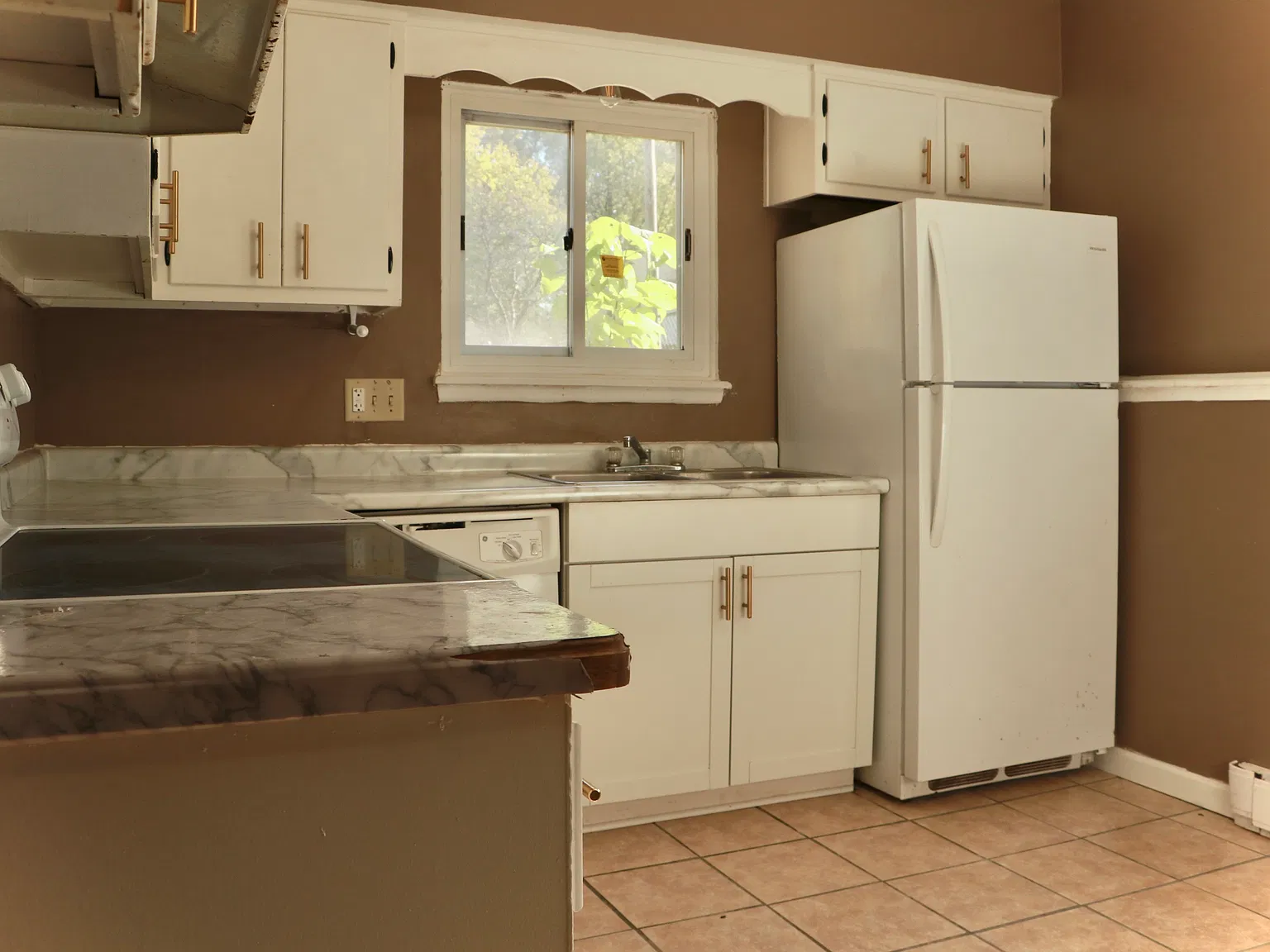 2 bed, 750 sqft, $1,200 — Photo 3