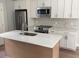 95 Prospect St #1, Wakefield, MA 01880