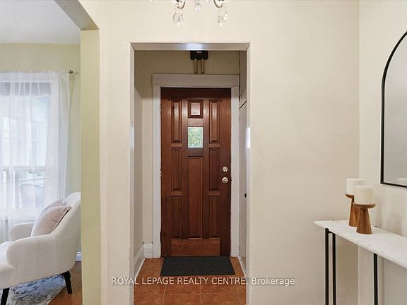 2nd image of 115 Priscilla Ave