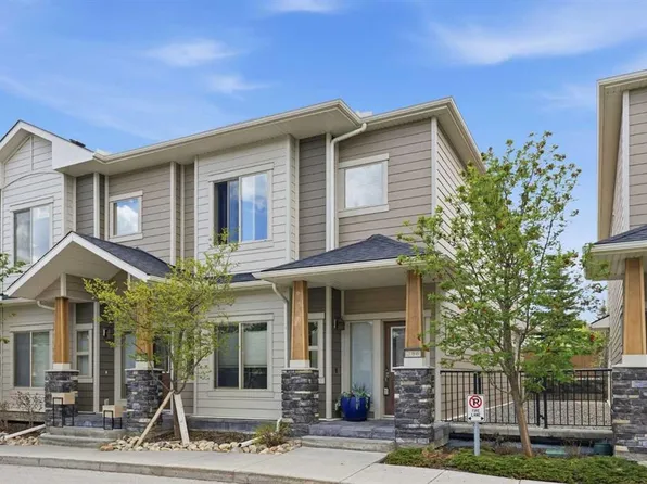 86 S Cougar Ridge Lndg SW, Calgary, AB T3H 0X8