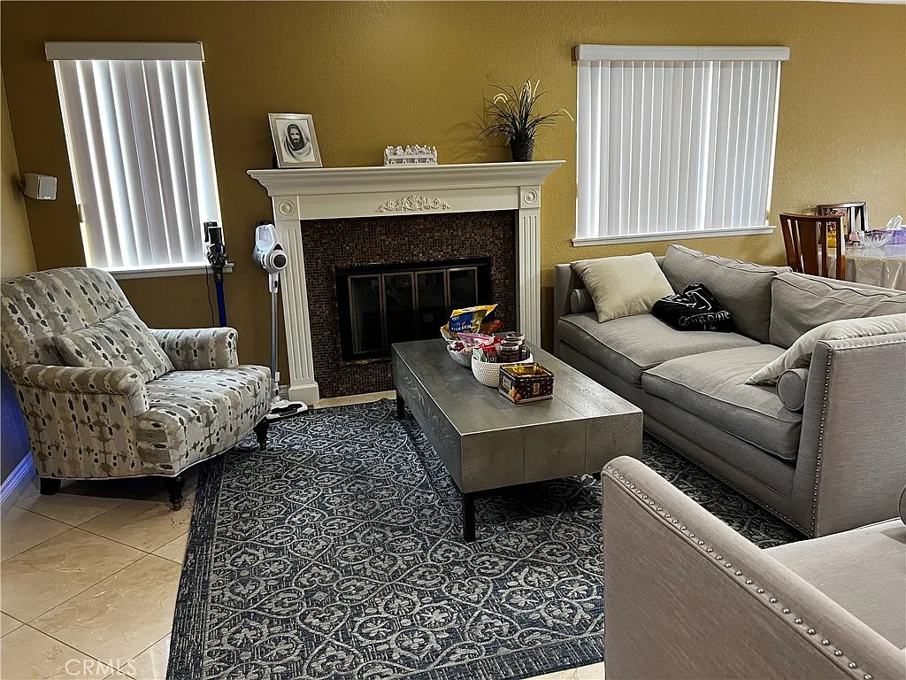 1 bed, 1867 sqft, $850 — Photo 2