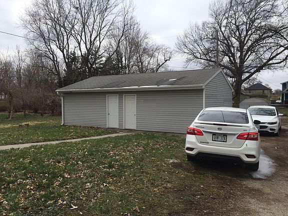 3rd image of 923 N 30th St #2