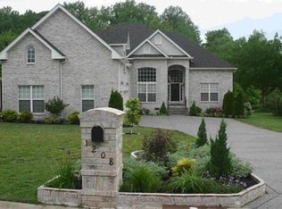 1208 Lake Rise Pl, Gallatin, TN 37066