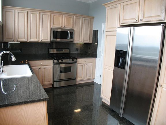 4th image of 2520 Robinhood St APT 801