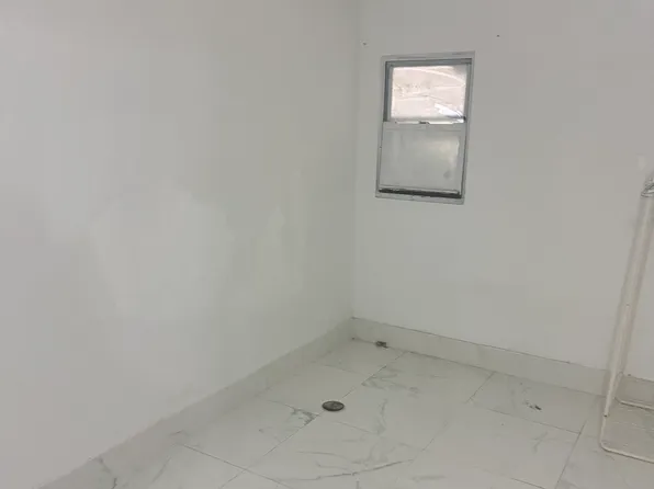 14434 37th Ave #B, Flushing, NY 11354