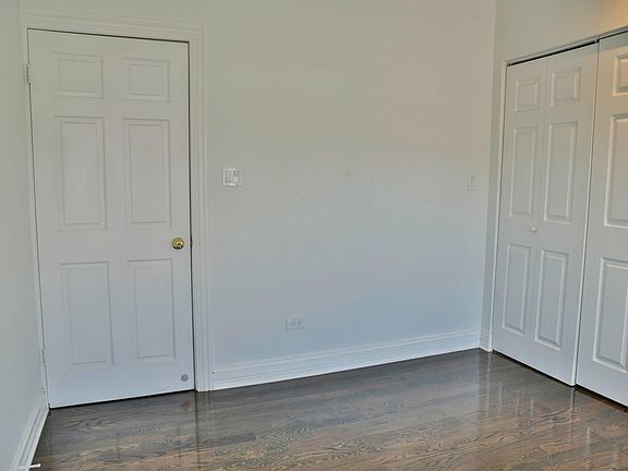 3rd image of 2450 N Milwaukee Ave #2W
