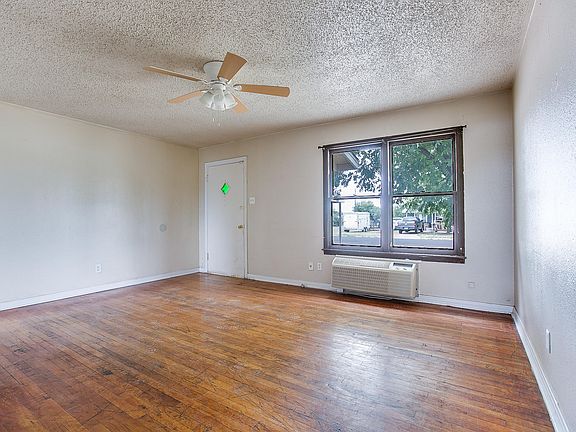 4th image of 2321 Jomar St