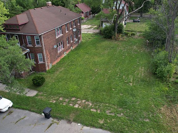 5th image of 5626 Roosevelt St