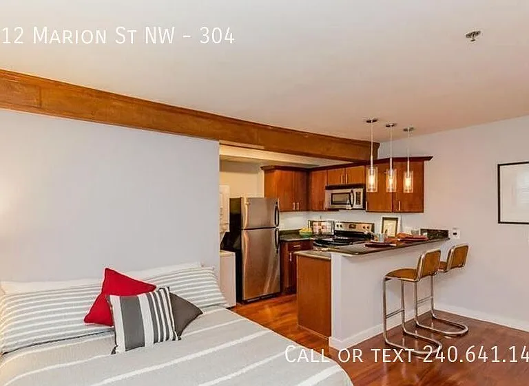 1512 Marion St NW #304 — Photo 9