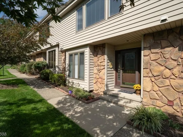 291 Cheyenne Rd, Lafayette, NJ 07848