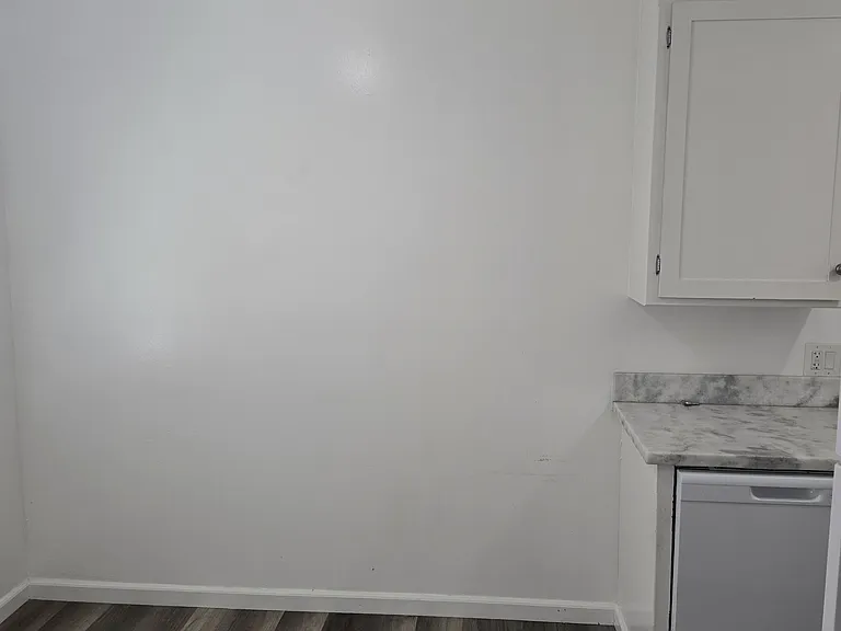 2405 F St #3 — Photo 10