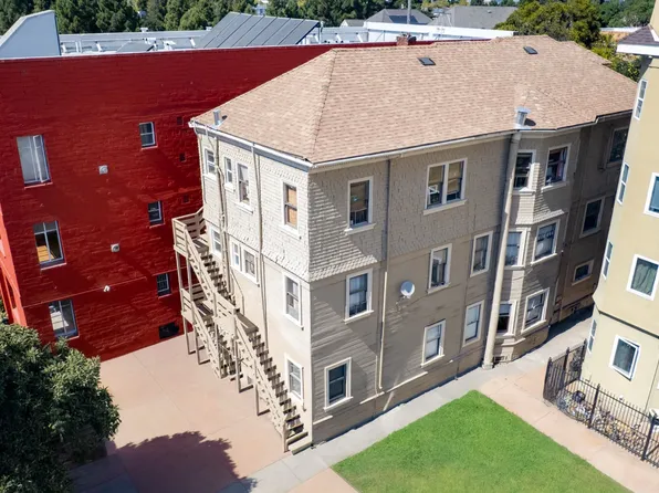 667 10th St, Oakland, CA 94607