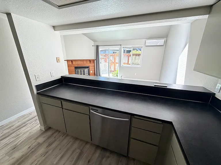 220 Israel Rd SW #B3 — Photo 3