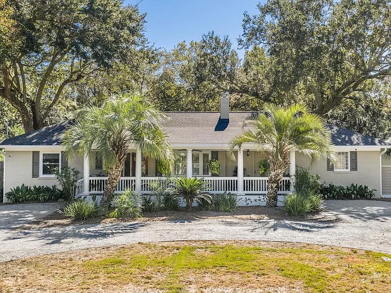 933 S Shem Dr — Photo 1