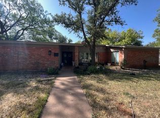 2049 Robin Rd, Abilene, TX 79605