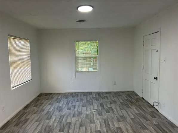 1302 Thomas Ave, Pasadena, TX 77506
