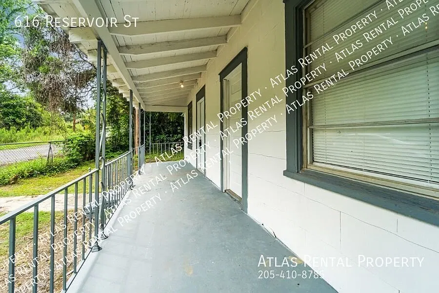 Super Cute & Cozy Renovated Home with Granite Counters! — Photo 3