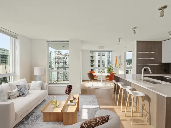 3007 Glen Dr #2306, Coquitlam, BC V3B 0L8