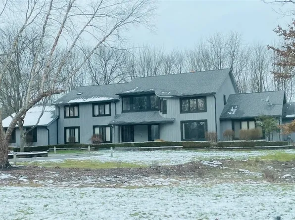 5 Cableknoll Ln, Moreland Hills, OH 44022