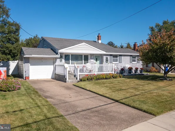 155 Sunnyside Ln, Bellmawr, NJ 08031