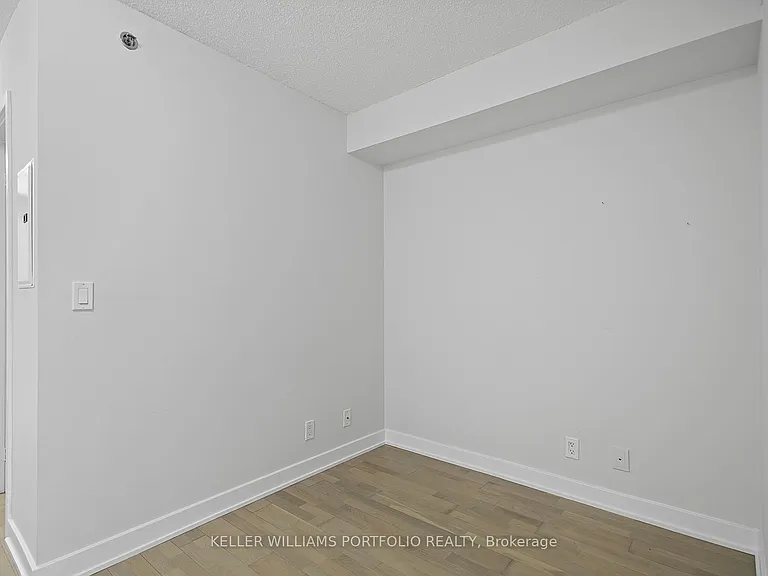 21 Nelson St #605 — Photo 9