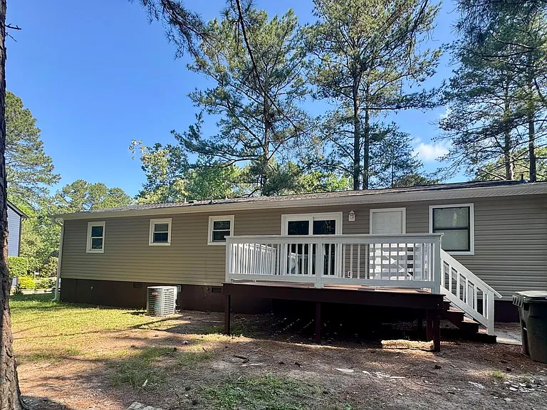 431 Valley Dr — Photo 16