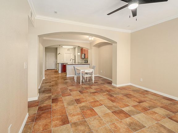 3rd image of 2505 San Gabriel St APT 304