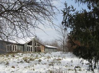 8431 E Allen Rd, Fenton, MI 48430