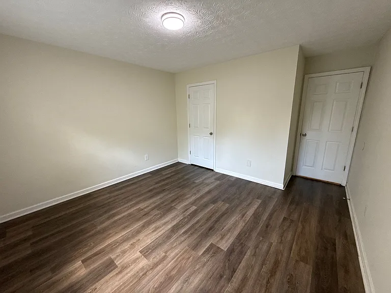 720 Trellis Pond Ct — Photo 12