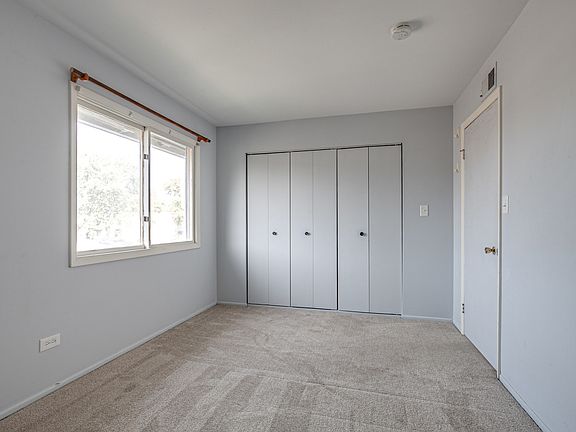 5th image of 537 Pheasant Ct