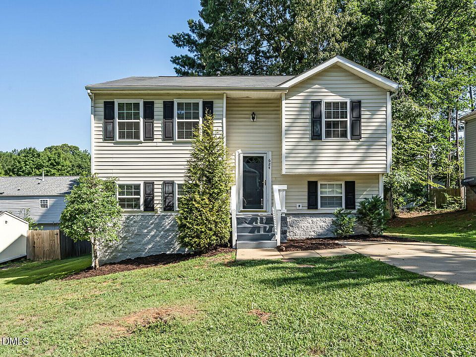 1st image of 624 Oleander Rd