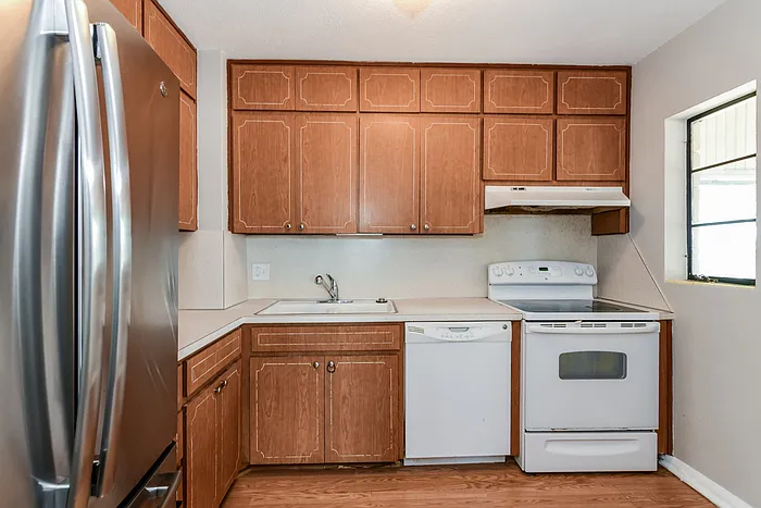 402 Ariana Ave — Photo 6