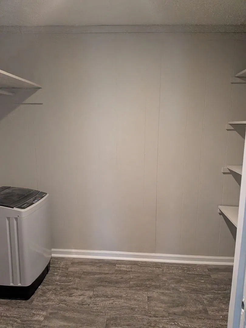217 Capitol Ct. — Photo 4