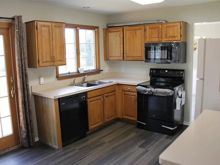 44777 Saltz Rd — Photo 23