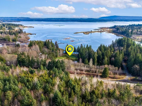 8460 Penny Ln, Comox Valley, BC V0R 1W0