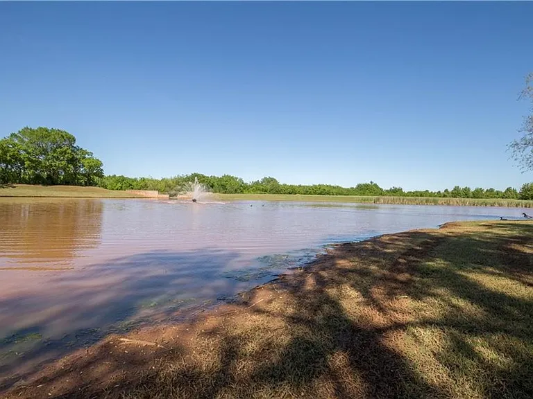 2024 Sweetgrass Cir — Photo 25