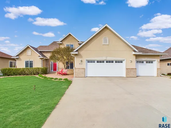 803 Eagle Run, Dell Rapids, SD 57022