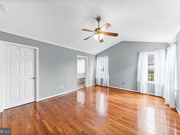 4th image of 418 E Glenview Dr