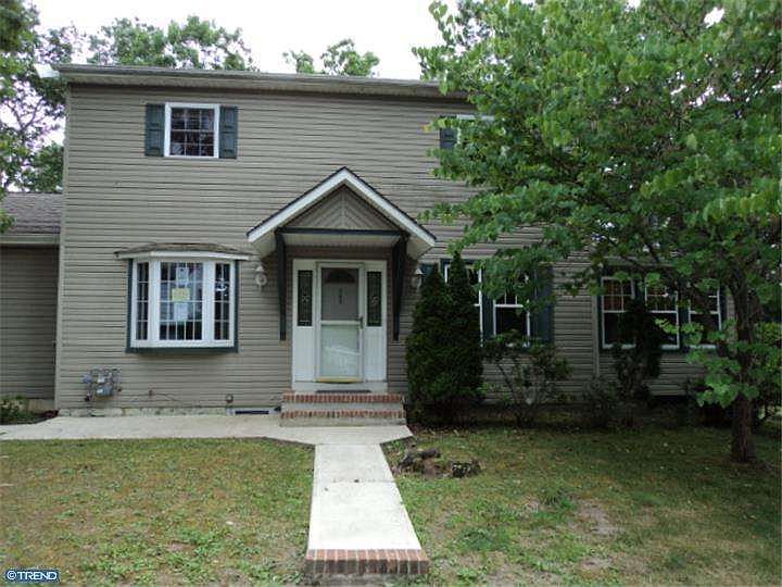1st image of 363 Woodbine St