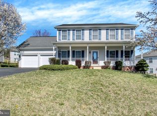 11387 Cross Fields Dr, Waynesboro, PA 17268