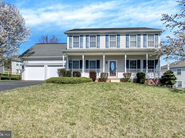 11387 Cross Fields Dr, Waynesboro, PA 17268