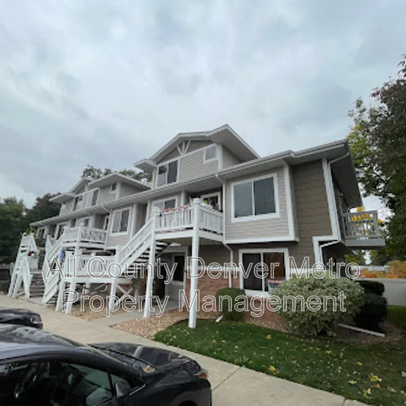 2 bed, 2.0 bath, 1048 sqft, $1,985 — Photo 1