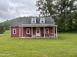 8 Rabbit College Rd, Petersburgh, NY 12138
