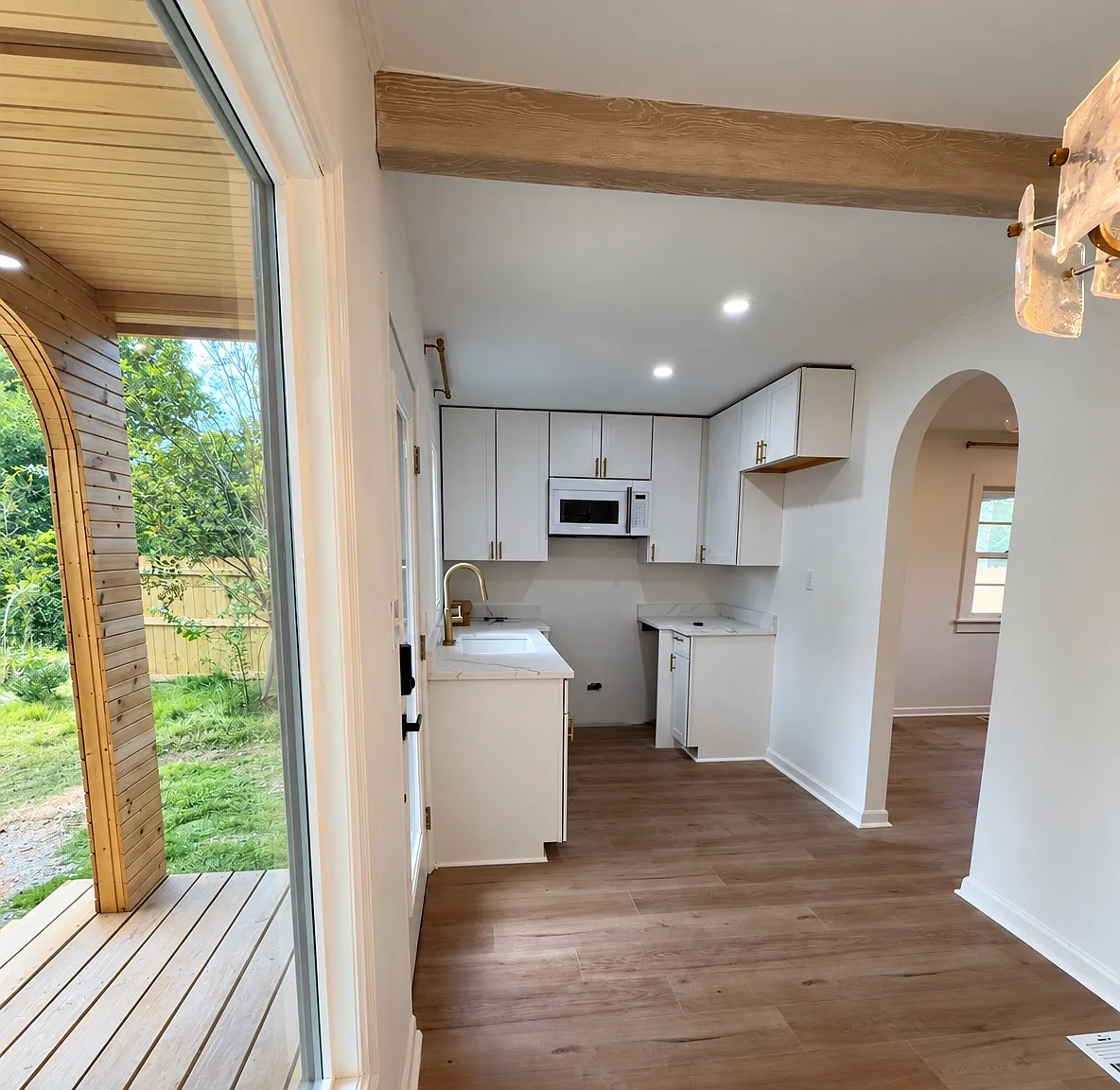 1 bed, 900 sqft, $1,500 — Photo 3